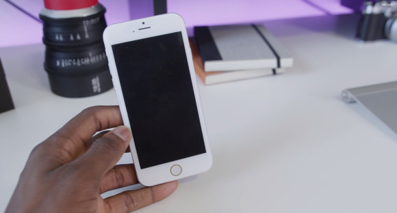 Apple iPhone 6假人获得视频动手治疗