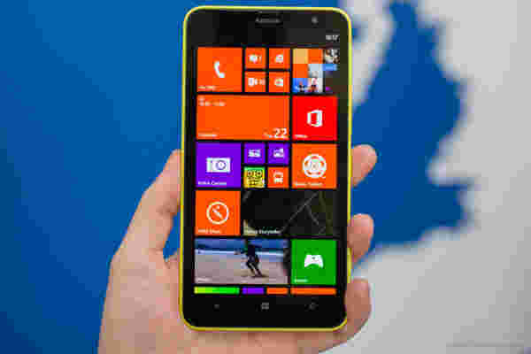 诺基亚Lumia 1320终于获得了基于WP8.1的青色更新