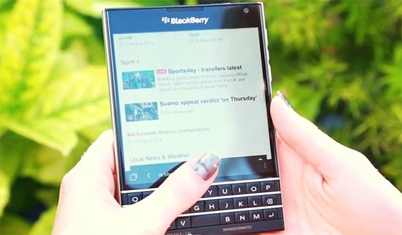 Blackberry Passport智能键盘演示在视频中