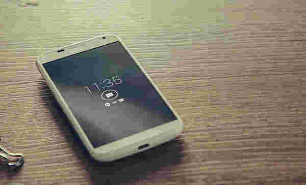 摩托罗拉开始测试Android 5.1棒棒糖First-Gen Moto X.
