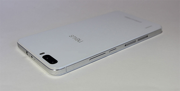 谷歌可能会与华为谈论2015年的Nexus手机