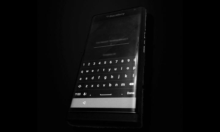 据称的黑莓威尼斯照片显示屏幕键盘