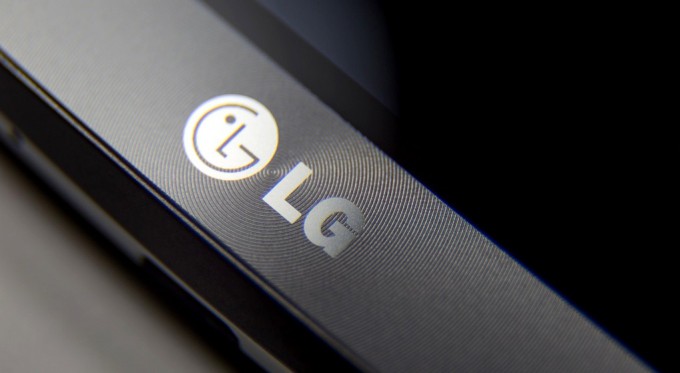 关于入门级LG K7表面的详细信息
