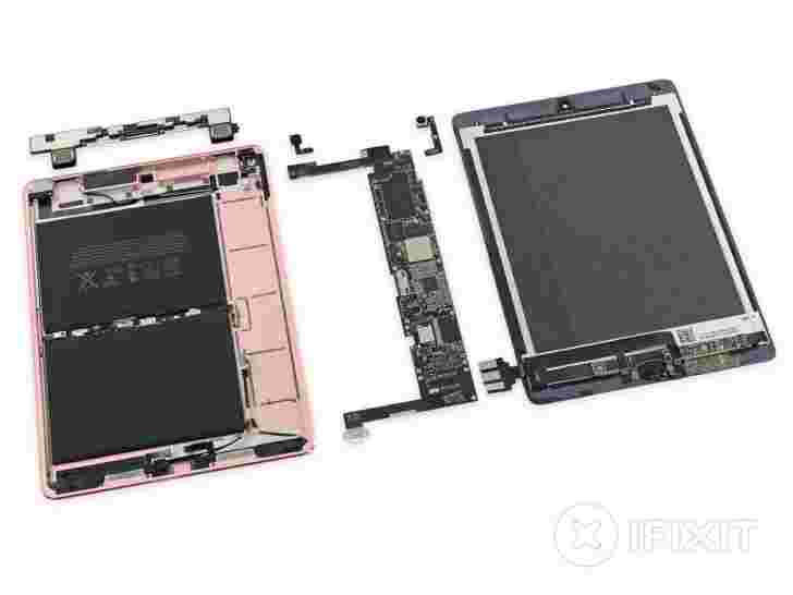 iPad Pro 9.7“拆除显示紧密包装的组件，可修复性低
