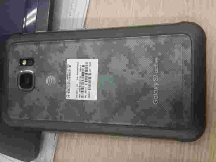 三星Galaxy S7在泄露的图像中显示出在at＆t的泄漏图像中显示