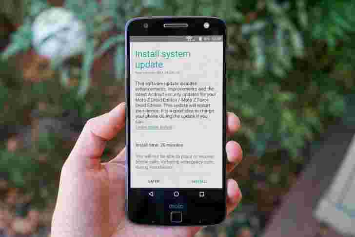 Moto Z Droid和Z力Droid获取他们的第一个软件更新，包括7月份安全补丁