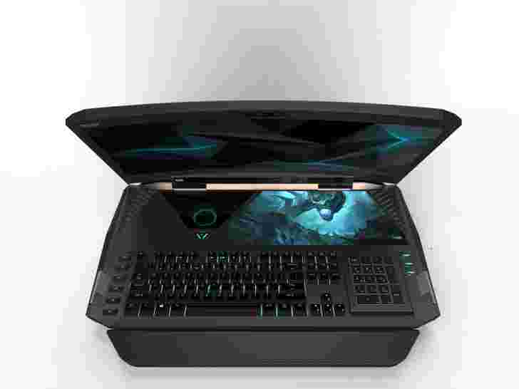 宏碁推出一台笔记本电脑，捕食者21 x带有弯曲的屏幕抢断