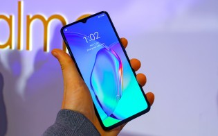 观看Realme X2 Pro和Realme 5s活动从新德里生活