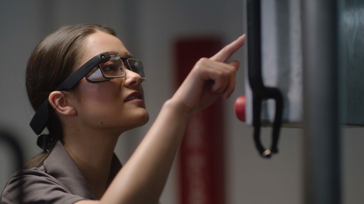Google Glass Explorer Edition获取最终软件更新，这是它的结尾