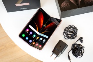 三星Galaxy Z Fold2 in for Revision