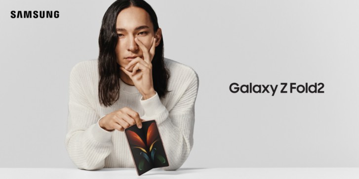 查看Samsung的Galaxy Z Fold2官方介绍视频和照片