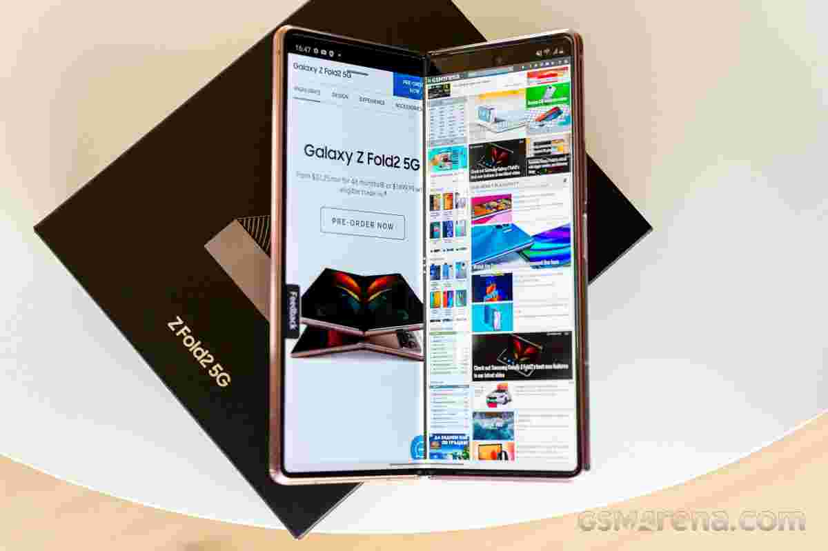 三星Galaxy Z Fold2现在正在美国收到Android 11