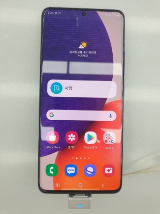 三星Galaxy A82 Live Shots泄漏，揭示熟悉的设计